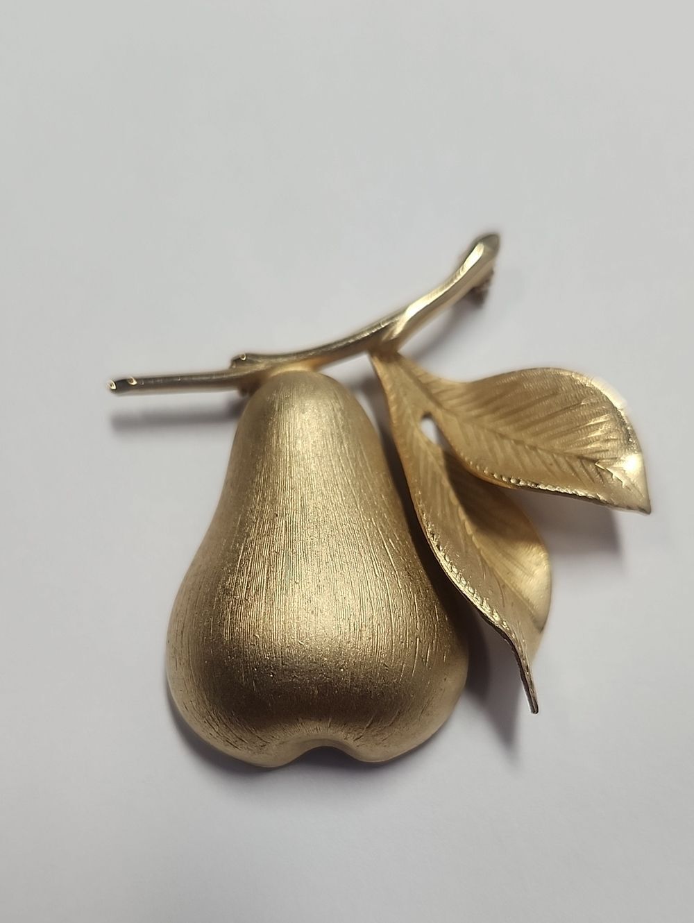 Giovanni Gold Pear Leaf Brooch - Elegant Women’s Jewelry